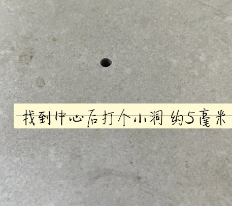 淮南瓷砖空鼓维修公司专业解答在瓷砖铺贴过程中，如果砂料搅拌不均匀，将会带来以下问题